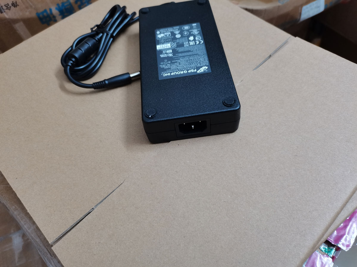 NEUES echtes Slim FSP 19,5 V 1 – Pc Gaming Msi Bewertung und Preis