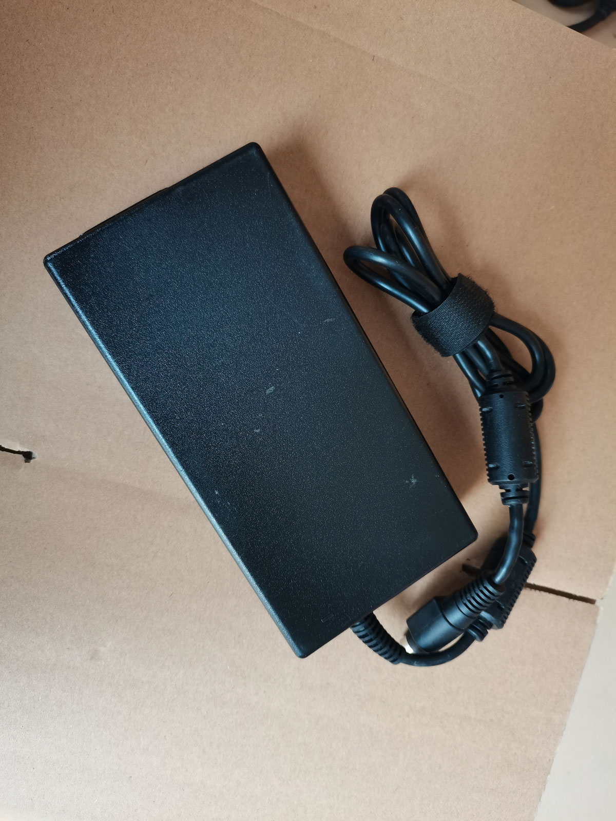 OEM Delta 230W 19,5V 11,8A ADP – Pc Gaming Msi Bewertung und Preis